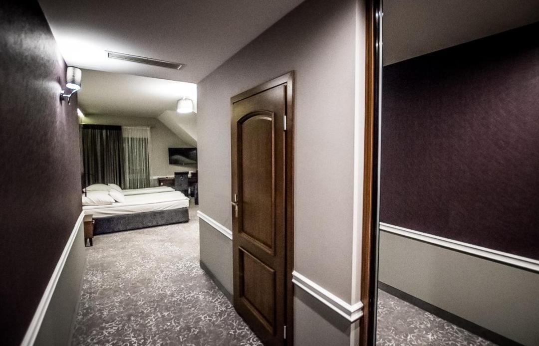 Hotel Palac Poledno Pokoj fotografie