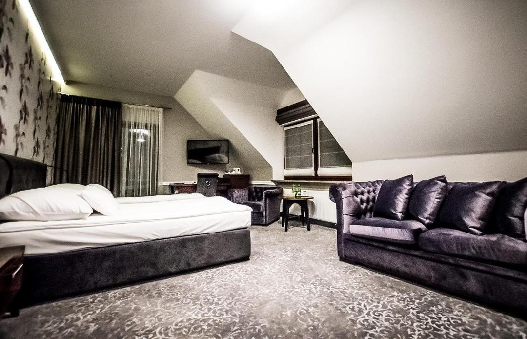 Hotel Palac Poledno Pokoj fotografie
