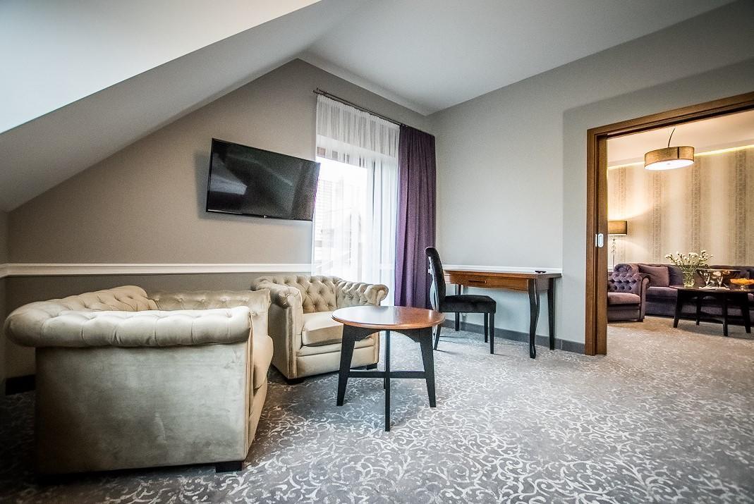 Hotel Palac Poledno Exteriér fotografie